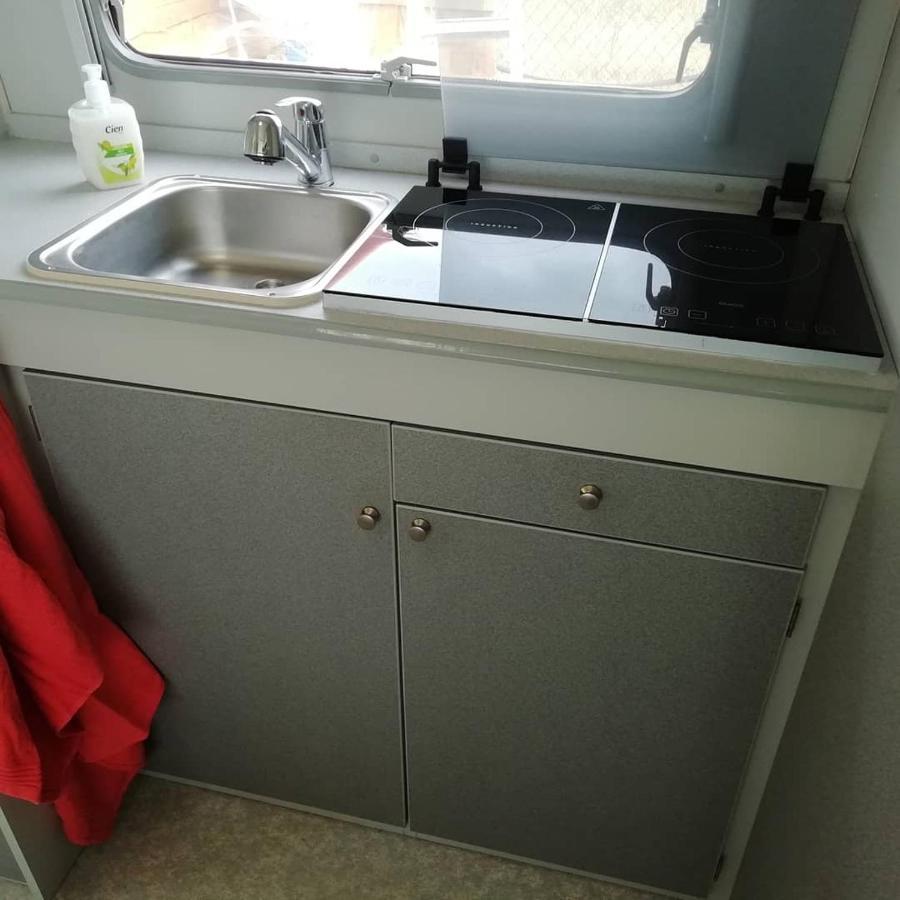 מונצ'יק Nova Alofa Caravan מראה חיצוני תמונה