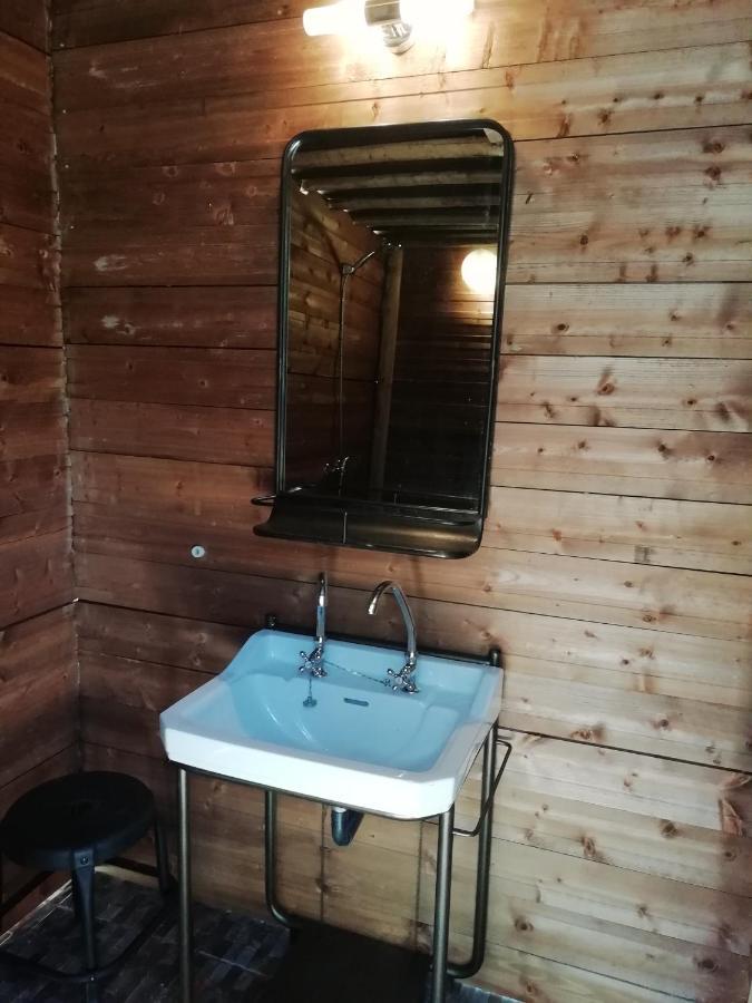 מונצ'יק Nova Alofa Caravan מראה חיצוני תמונה
